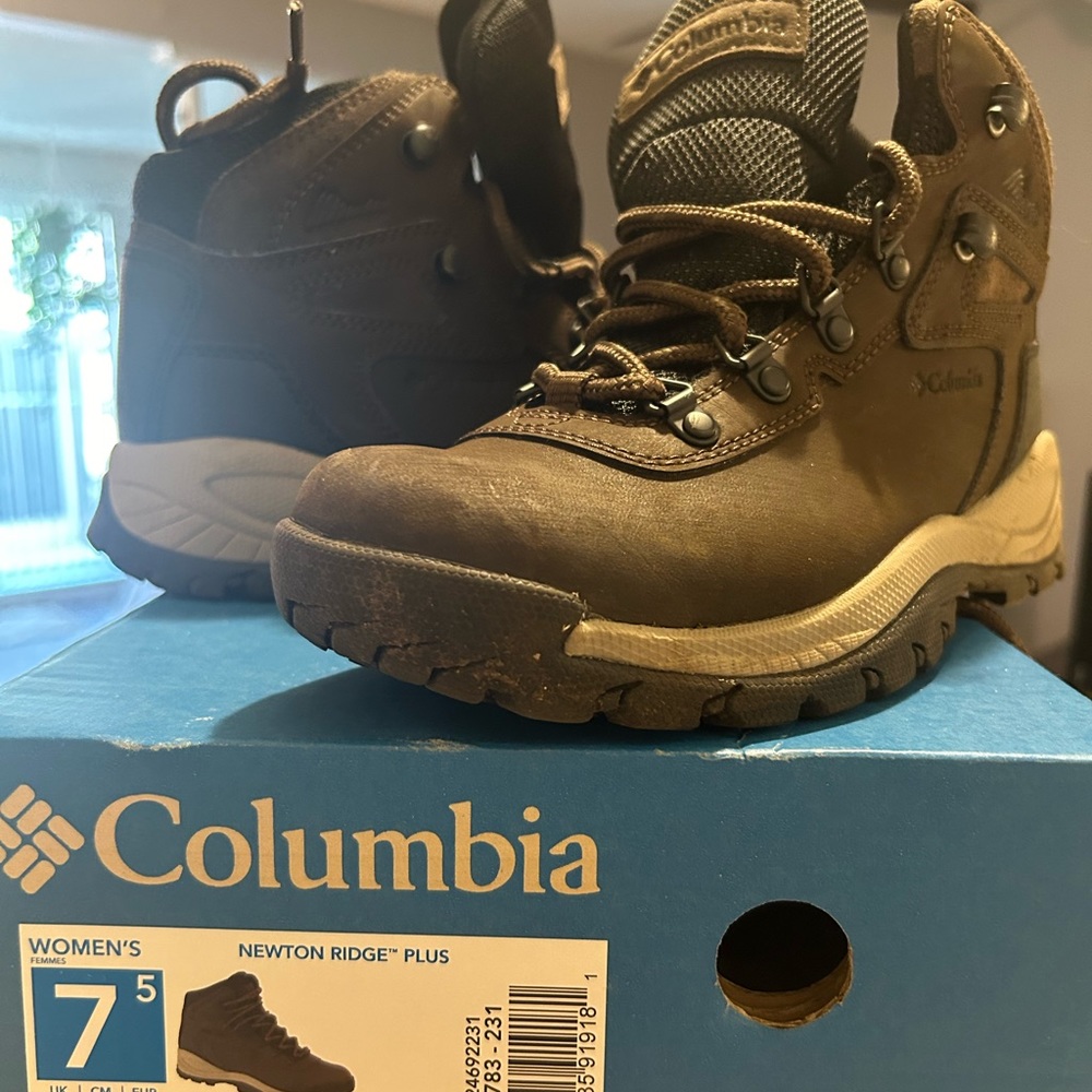 Colombia Women’s hiking boots